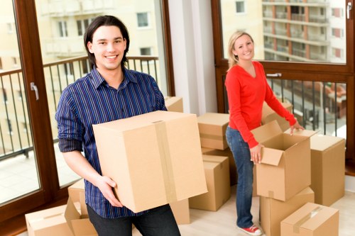Cubic-yard pricing example for a van load of boxes and furniture